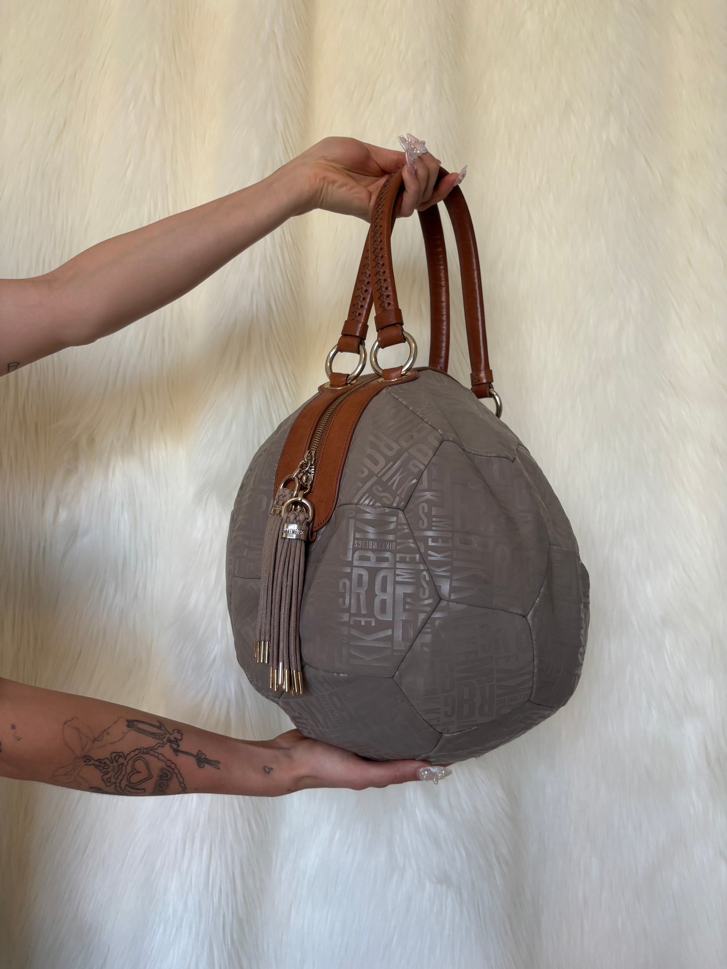 DIRK BIKKEMBERGS VOETBALTAS