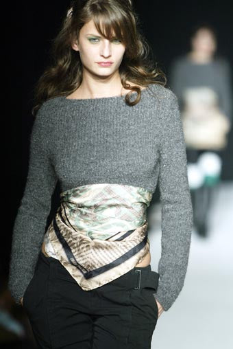 DIRK BIKKEMBERGS FW2003 SCARF SWEATER