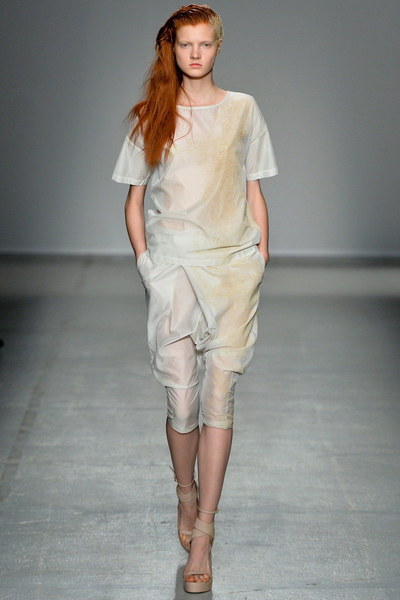 AF VANDEVORST SS2014 ZANDBROEK