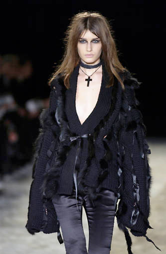 GUCCI TOM FORD FW2002 SKIRT